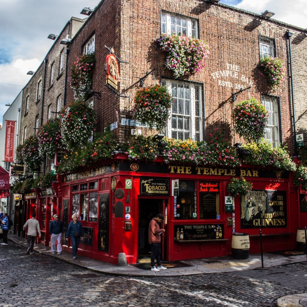 A GUIDE TO IRELAND - Dreamers who Travel